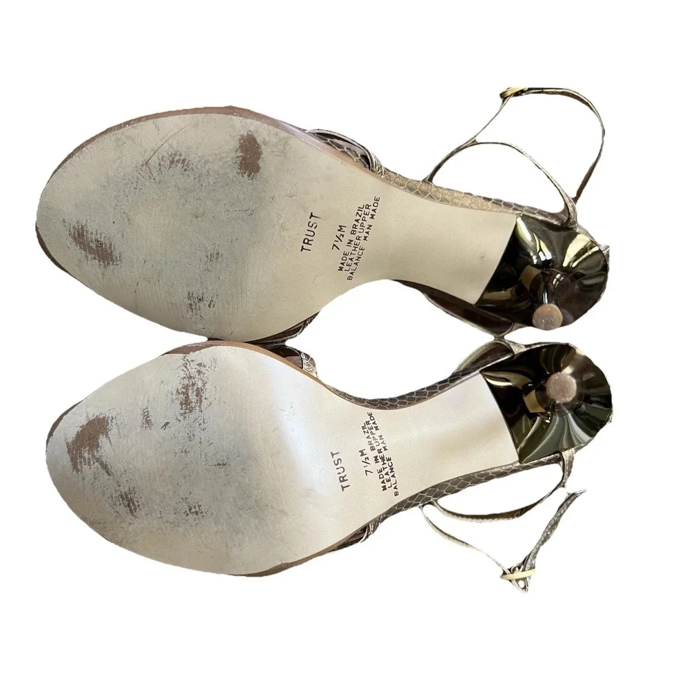 Vintage GUESS WOMEN SIZE 7.5 GOLD OPEN TOE W/HEARTS STILETTO HEELS